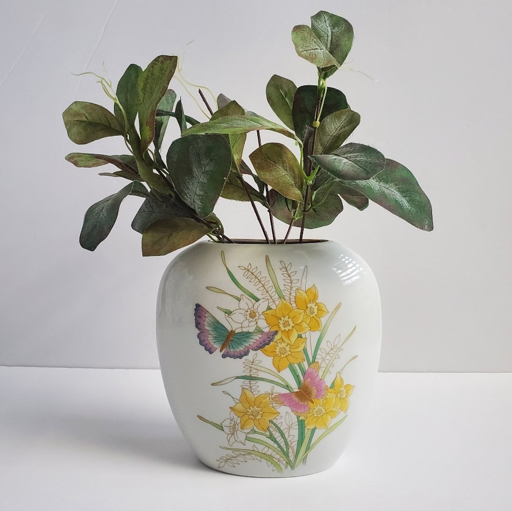 VTG NORITAKE Floral Vase Reversible White Porcelain Yellow w/ Pink Butterflies